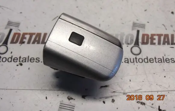 Mercedes-Benz E W210 Front door handle cover 