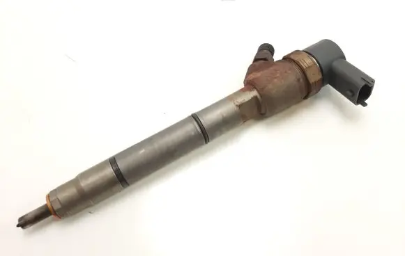 KIA Ceed Fuel injector 338002A900