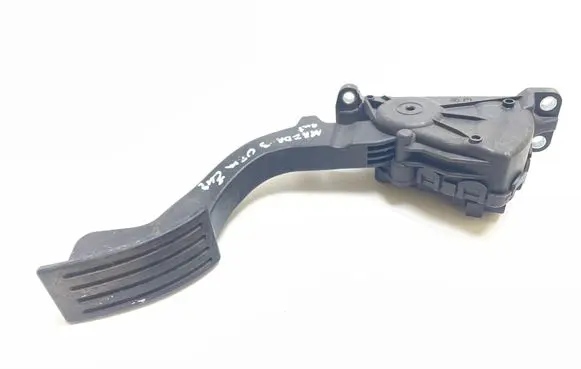 Mazda 3 I Accelerator throttle pedal 4M519F836AG 6PV00864101