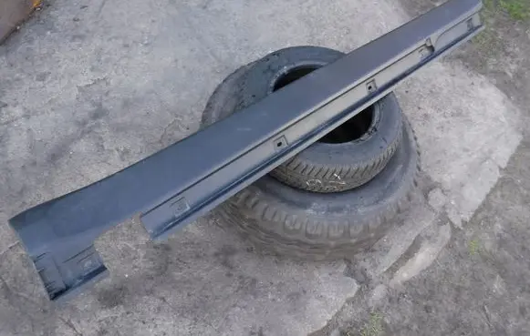 Mercedes-Benz ML W164 Sill A1646900240