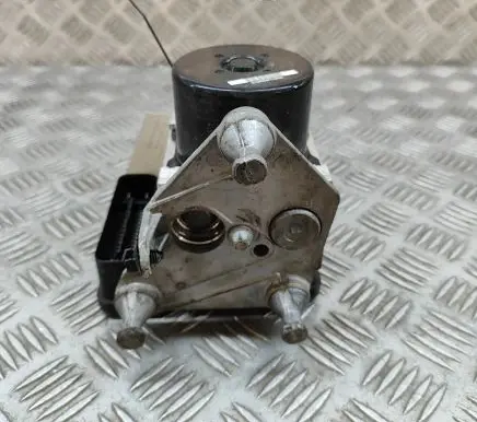 Mercedes-Benz SLK R172 ABS Pump A1724314212 A1729014000
