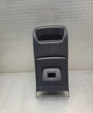 Mercedes-Benz CLA C118 X118 Other center console (tunnel) element 1385075A