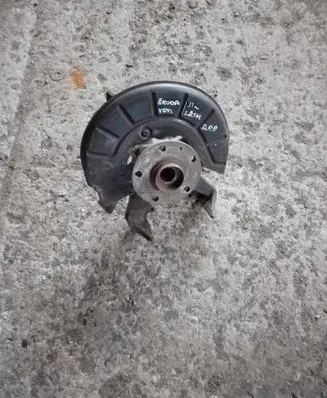 Skoda Yeti (5L) Front wheel hub