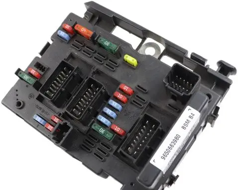 Peugeot 307 Fuse module 9650663980 BSMB4 43286742