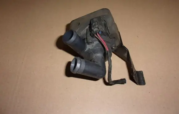 BMW X5 F15 Electric auxiliary coolant/water pump 704077140