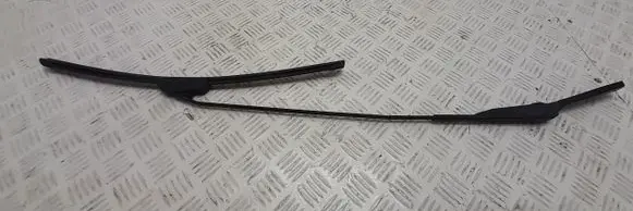 Nissan Primastar Front wiper blade arm 8200696499