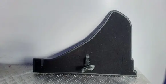 Trunk/boot lower side trim panel