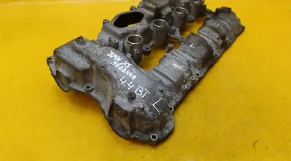 BMW 5 F10 F11 Rocker cam cover 