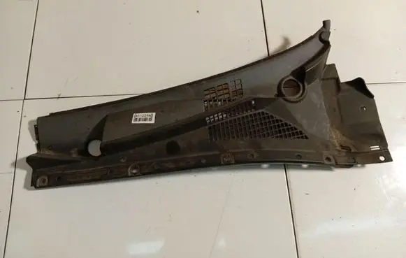 KIA Sorento Wiper trim 861513E000