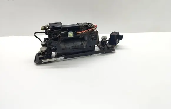 BMW 5 E60 E61 Air suspension compressor/pump 6777827 67778272 37106777827
