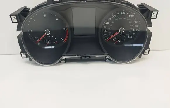 Volkswagen Tiguan Speedometer (instrument cluster) 5NA920951C