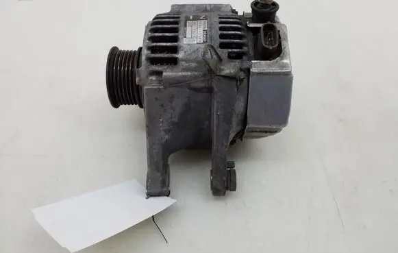 Toyota Corolla Verso E121 Generator/alternator 2706022100