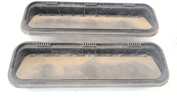 Quarter panel pressure vent