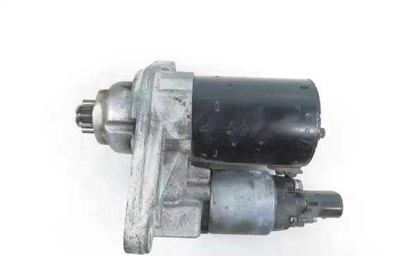 Volkswagen Golf V Starter motor 0001120406 02T911023R