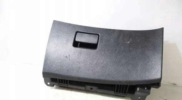 Opel Zafira C Glove box