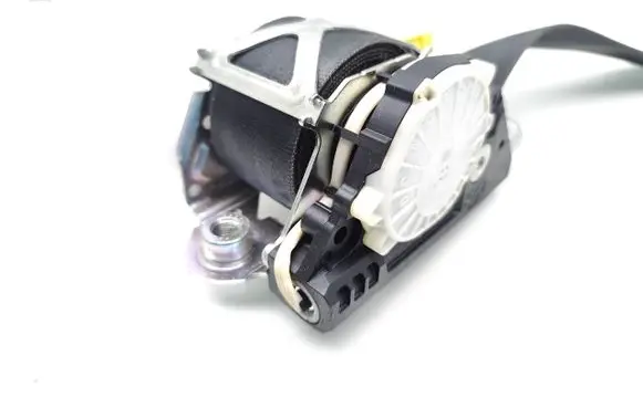 Volkswagen PASSAT B7 Front seatbelt 3C1857706R 34077660