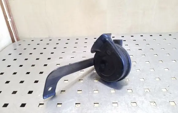 Volkswagen Touareg I Horn signal 6N0951223 E1000209 007424