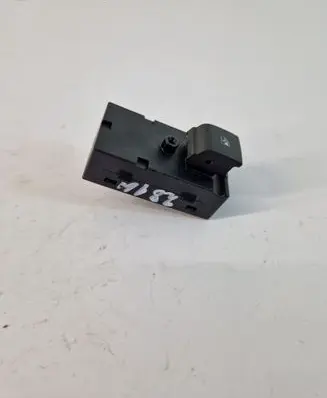 Opel Mokka Electric window control switch 13301888
