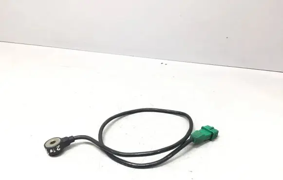 Volkswagen PASSAT B5 Detonation knock sensor 054905377H