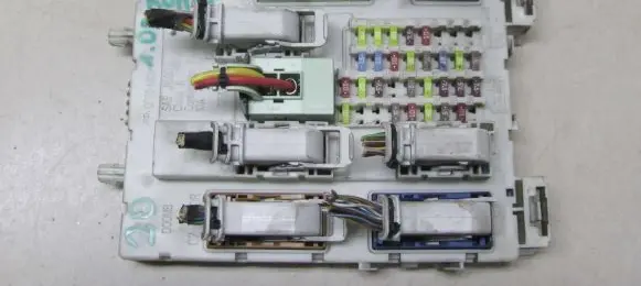 Ford Focus Fuse box set GV6T-14A073-DE
