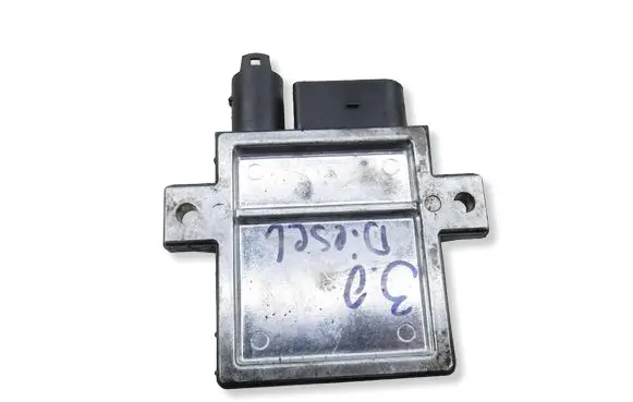 BMW 5 E60 E61 Glow plug pre-heat relay 132197