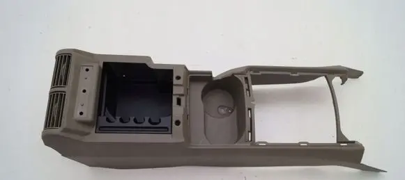 Jeep Commander Center console