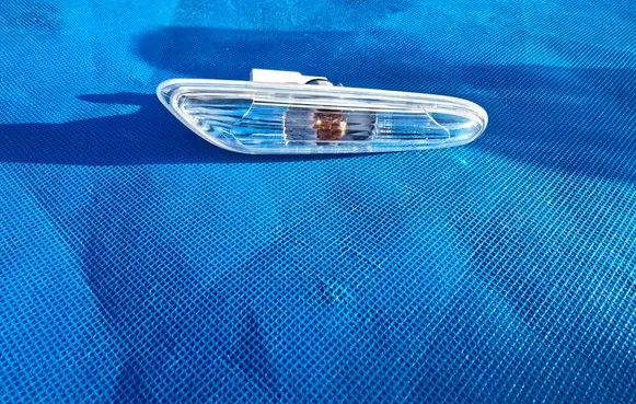 BMW X1 E84 Front fender indicator light 7253326
