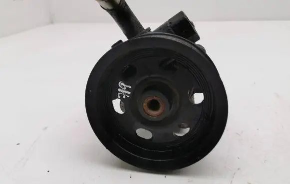 Jeep Grand Cherokee (WK) Power steering pump 52124461AA