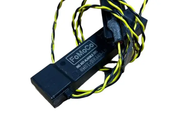 Ford Focus ST Aerial antenna amplifier 8M5T15K603LB 6M2001 032AA0714V