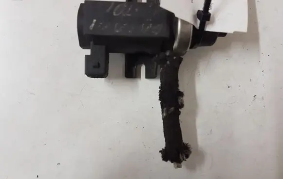 Volkswagen Golf IV Turbo solenoid valve 1H0906627 72190320