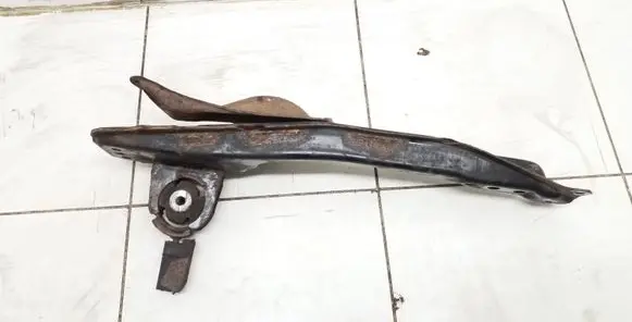Toyota Avensis T250 Front subframe 123610R030