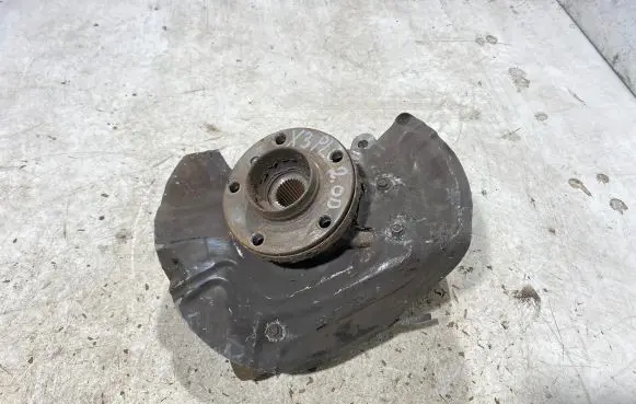 BMW X3 E83 Front wheel hub spindle knuckle