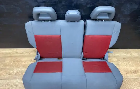 Dodge Caliber Second row seats 