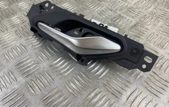 Jeep Grand Cherokee WL Rear door interior handle 6PV31TRMAA