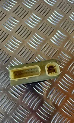 Citroen C4 Grand Picasso Coolant fan relay 9801916680