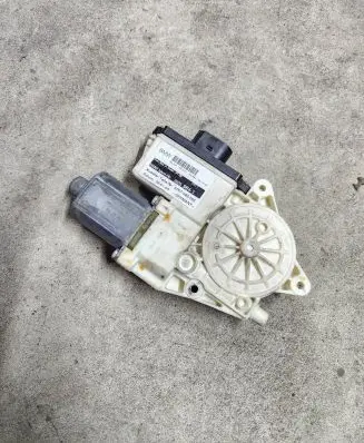 BMW X3 E83 Front door electric window regulator 69259641 S007083006 840311301