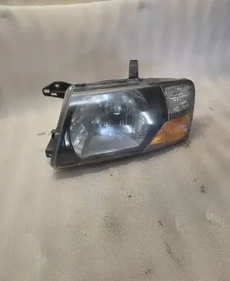 Mitsubishi Pajero Headlight/headlamp 2141159L