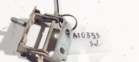 Ford Fusion Tailgate/trunk/boot hinge