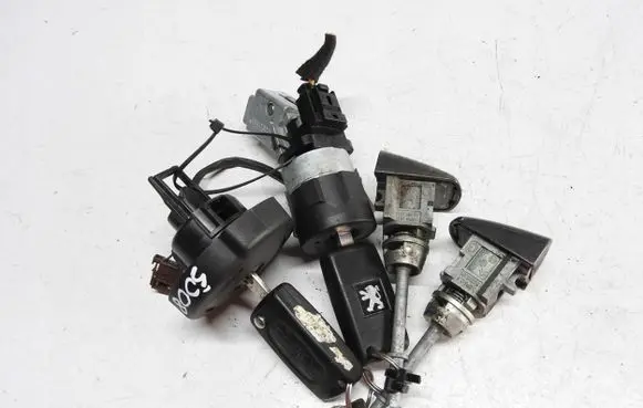 Citroen C4 I Ignition lock 9663123380