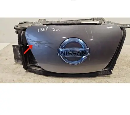 Nissan Leaf I (ZE0) Electric car charge socket cover 