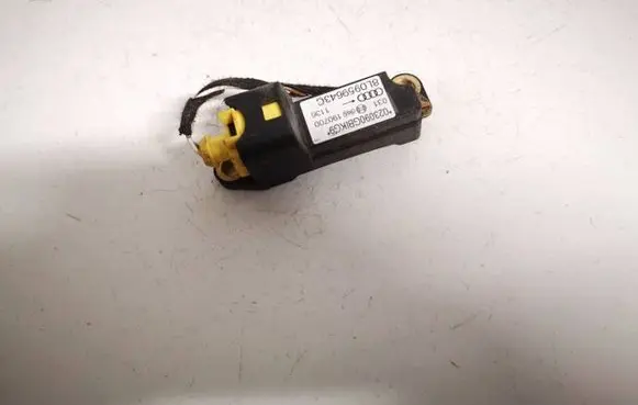 Audi A3 S3 8L Airbag deployment crash/impact sensor 8l0959643c