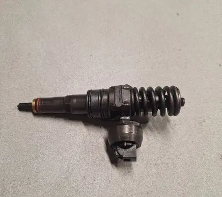 Audi A3 S3 8L Fuel injector 038130073AL