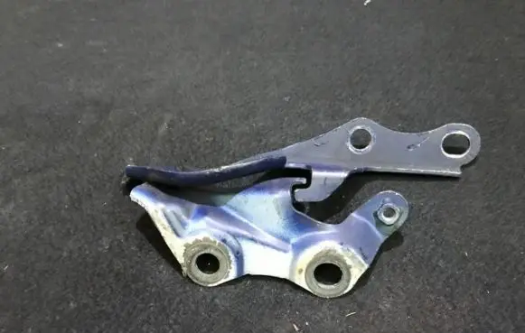 Nissan Almera Engine bonnet/hood hinges