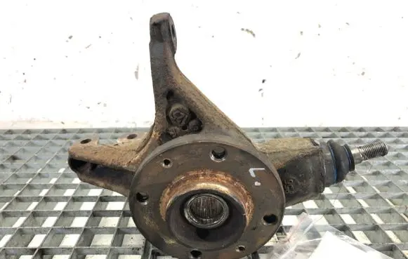 Citroen C4 Grand Picasso Front wheel hub spindle knuckle