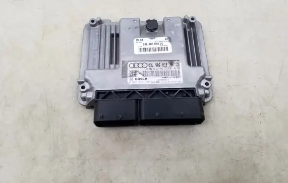 Audi A5 8T 8F Engine control unit/module 03L906018JG