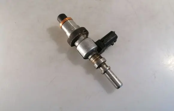 Renault Kangoo II AdBlue injector H8200769153