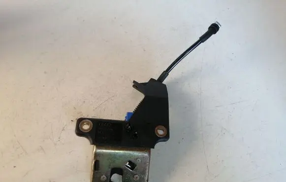 Audi A4 S4 B6 8E 8H Tailgate/trunk/boot lock/catch/latch 8E5827505B