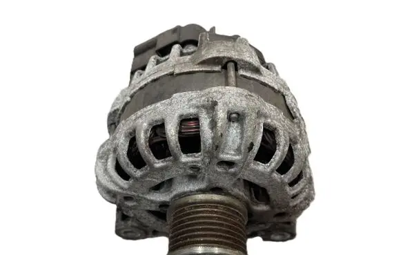 Dacia Dokker Generator/alternator 231001568R