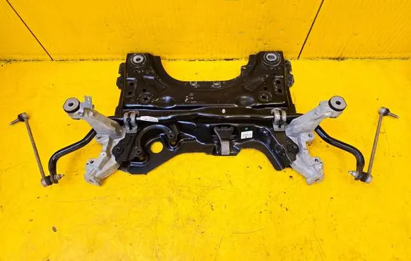 Peugeot 5008 Front subframe 9860158780