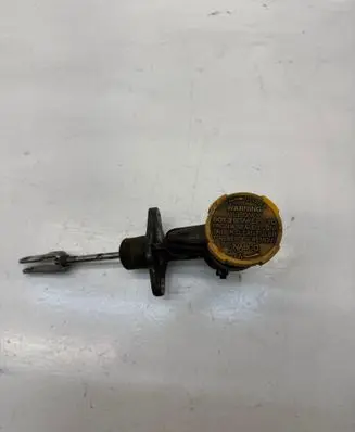 Master brake cylinder